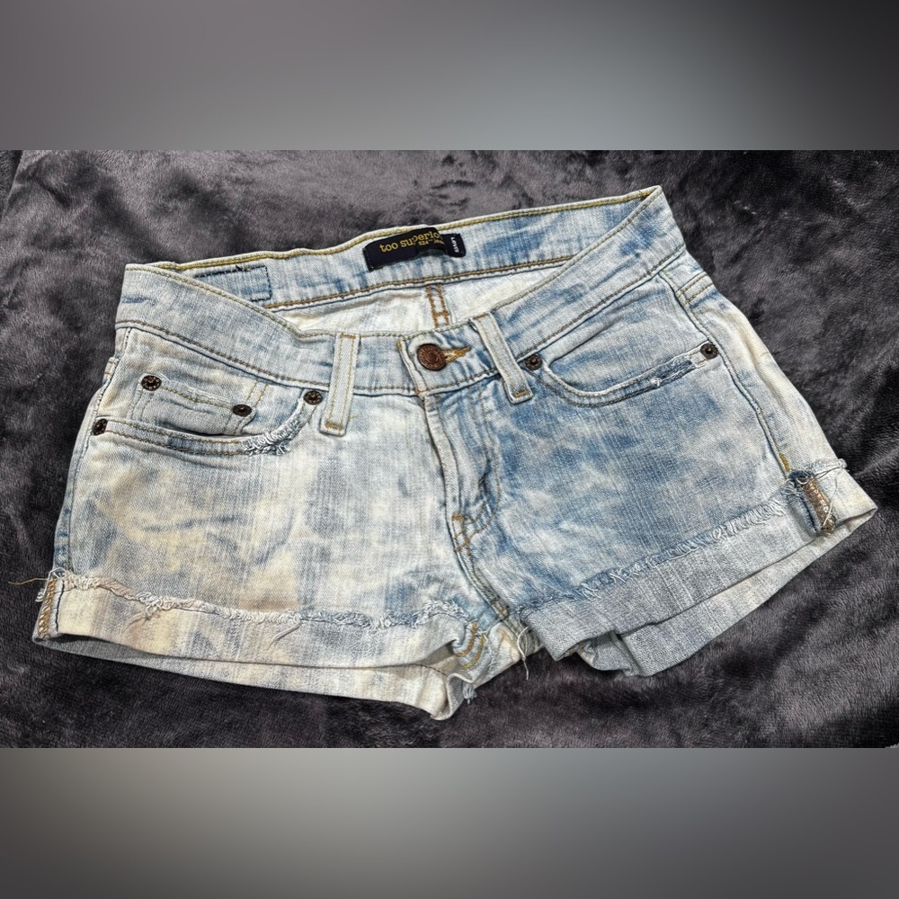 Shorts​​​ - Picture 2 of 6